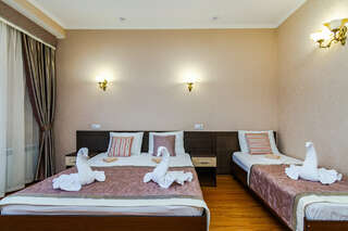 Гостиница Георгий Витязево Классический четырехместный номер-2